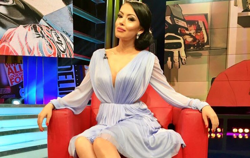 Andreea Mantea e gata de plajă. S-a îmbrăcat în cel mai sexy costum de baie și a făcut totul public