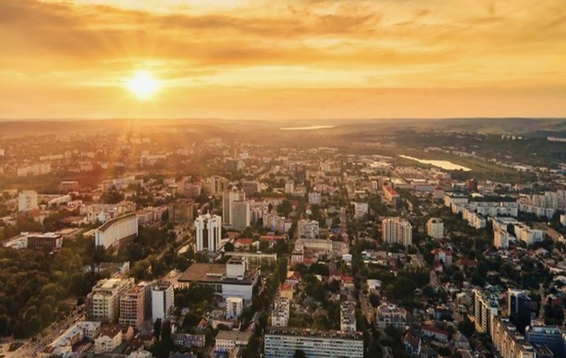 Apartamente noi sau apartamente vechi în București?