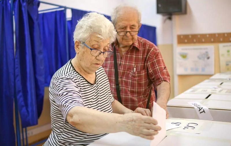 PNL nu poate fi votat de românii din diaspora la alegerile parlamentare, pentru că nu apare pe buletinele de vot. Care e motivul