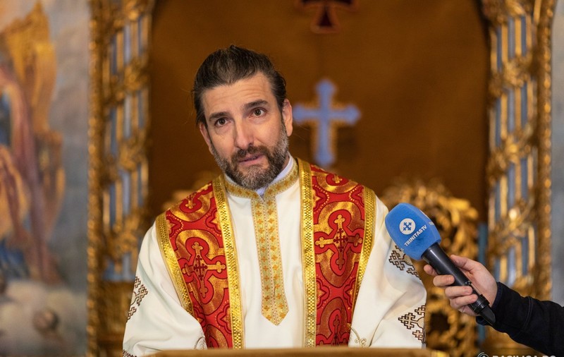 Cum a reacționat mama actorului Silviu Biriș când a aflat că fiul ei s-a înscris la Teologie: „Mi-a închis telefonul”