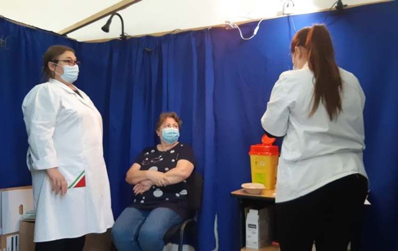 Cum a reușit un medic de familie dintr-o comună din Botoșani să vaccineze 180 de oameni în trei zile