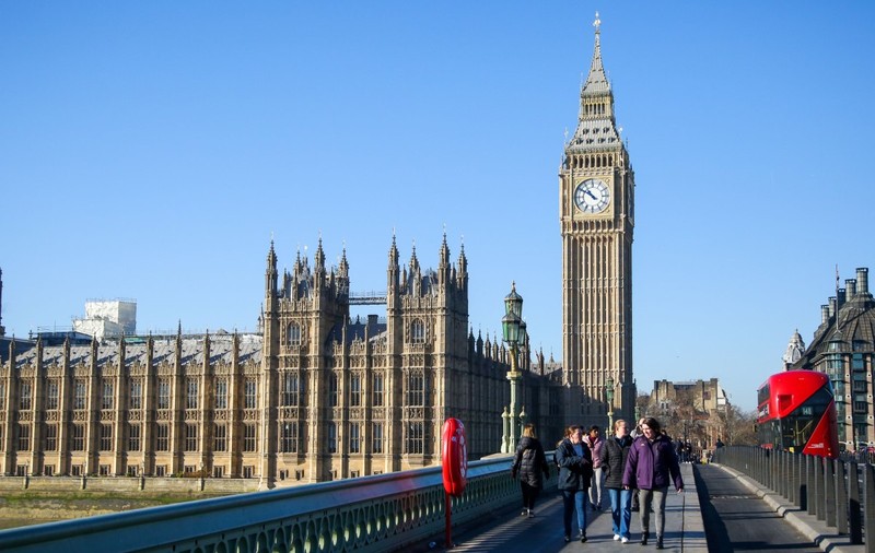 Nivelul de trai din Marea Britanie poate rămâne în urma celui din România, avertizează liderul laburiştilor britanici