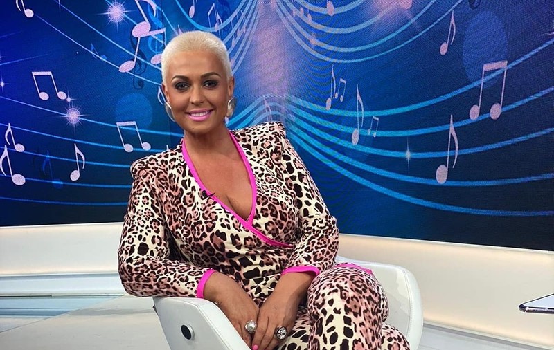 Ce intervenții estetice are Monica Anghel: „Am fost mereu asumată”