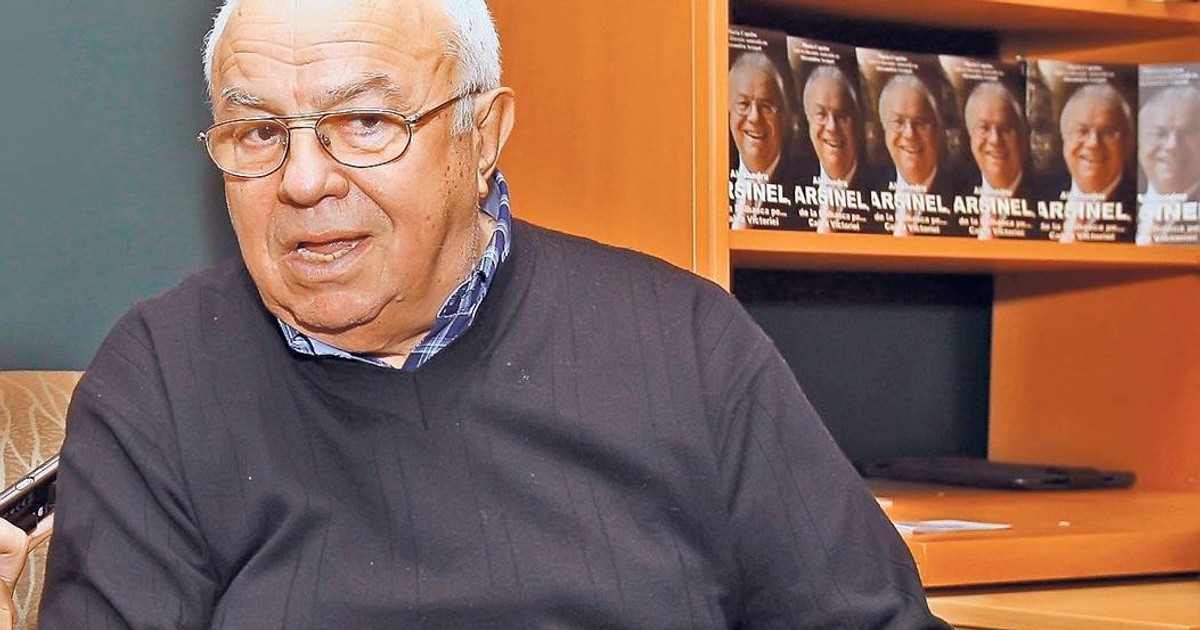 Alexandru Arșinel cheltuiește lunar 1.000 de euro pentru tratamentul soției - actorul zambind la un interviu