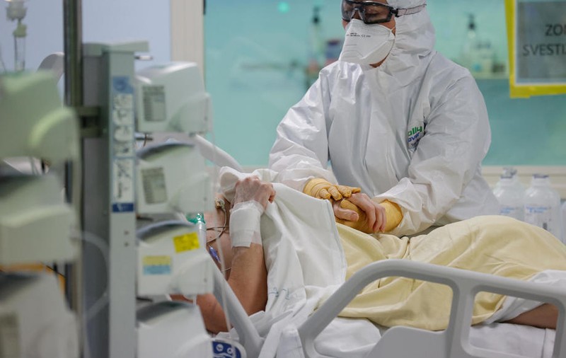 Avertismentul OMS: Pandemia este departe de a se încheia