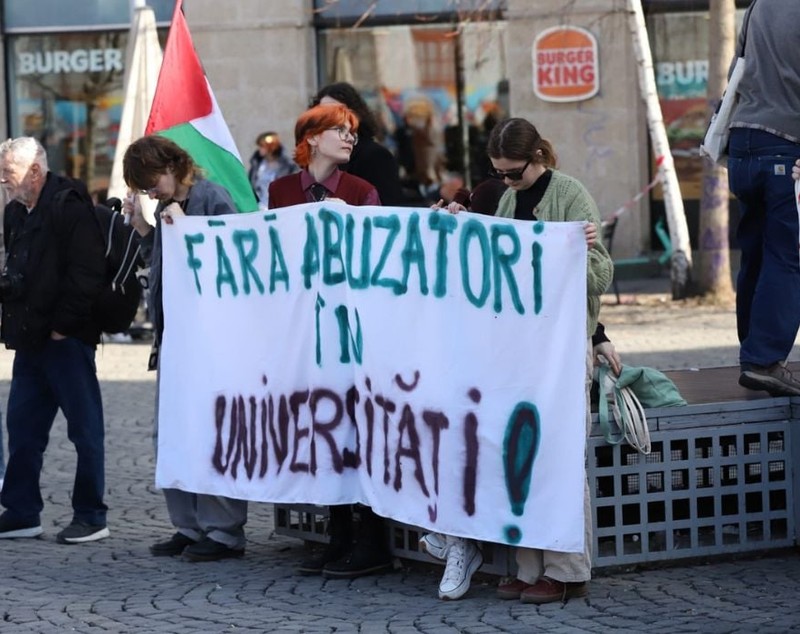 Protest pentru drepturile femeilor în Piața Universității: „Luptăm pentru o justiție reproductivă”