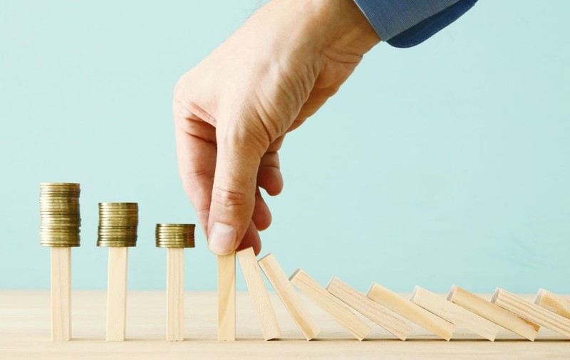 5 sfaturi financiare pentru românii copleșiți de creșterea prețurilor: „Observăm îngrijorarea”