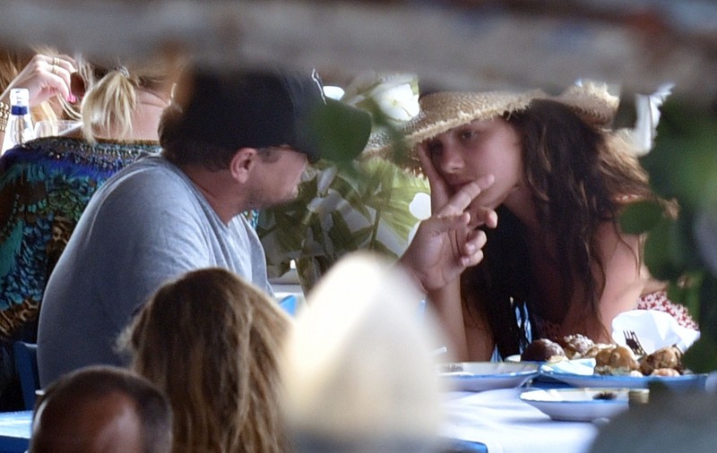 Leonardo DiCaprio și-a dus iubita în vacanță pe Mediterană. Cei doi au fost fotografiați pe iahtul actorului