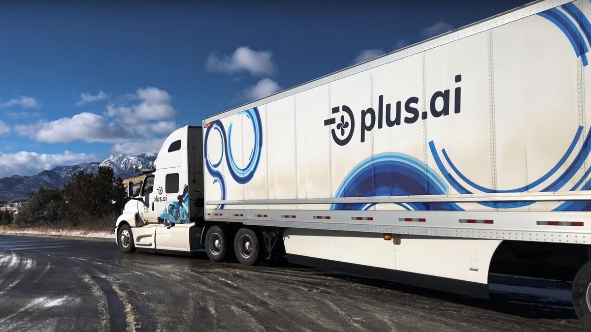 Un camion autonom a făcut o livrare integrală, fără asistență, care a traversat SUA FOTO: Youtube