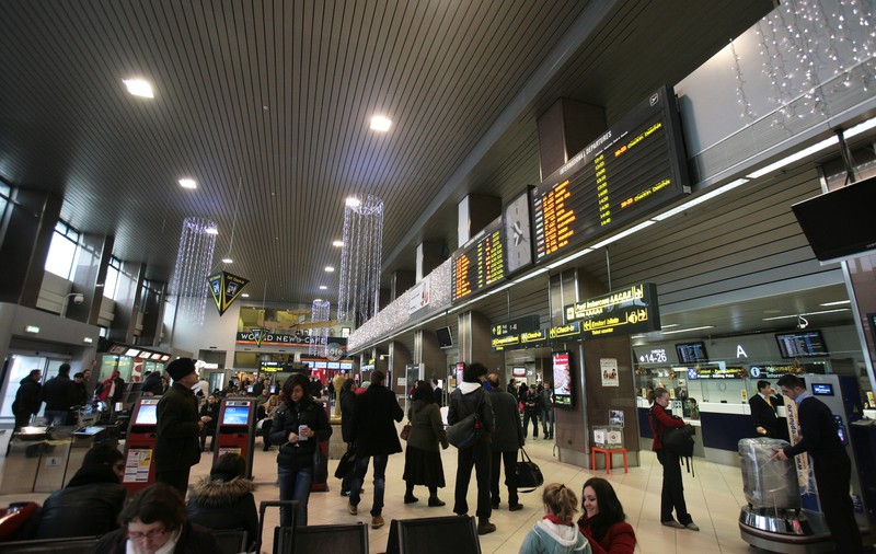 Un angajat de la Aeroportul „Henri Coandă” a fost diagnosticat cu coronavirus