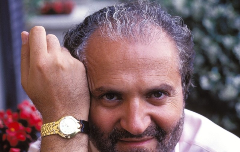 Designerul Gianni Versace, ucis pentru că spăla bani cu ajutorul mafiei