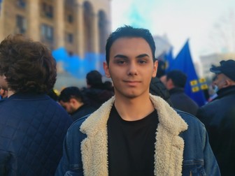 Alex e pe jumătate ucrainean
