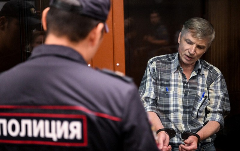 Primul rus condamnat pentru „informații false” despre război: „Îmi recunosc vina că nu am putut preveni această nebunie”