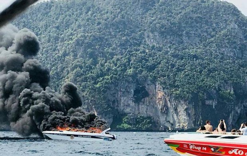 O barcă de mare viteză a explodat în Thailanda. 16 oameni răniţi, şase dintre ei, în stare gravă