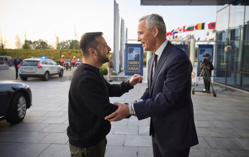 Stoltenberg propune un fond de ajutor militar de 100 de miliarde de euro pentru Ucraina, pregătind NATO de posibila revenire a lui Trump la Casa Albă