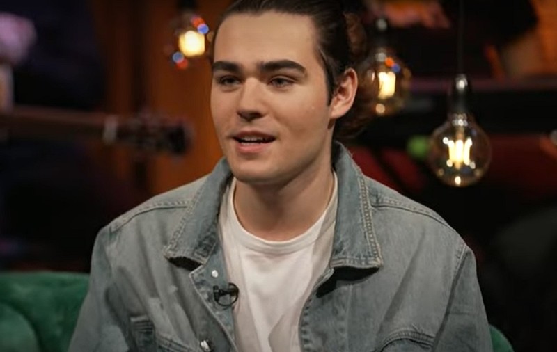 Cum a devenit Radu Ștefan Bănică actor: „Tata mi-a zis că muzica nu e meserie, ci doar hobby, dar eu de mic am vrut să fiu artist”