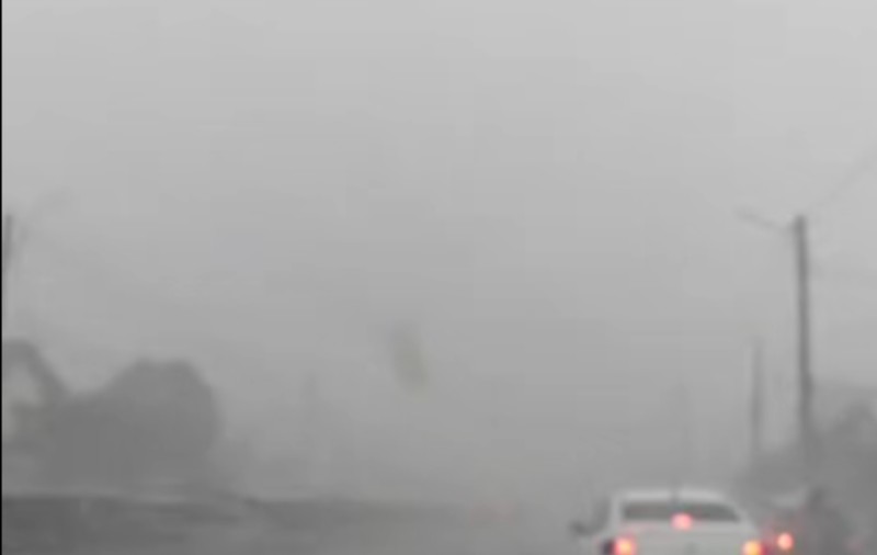 Trafic infernal pe DN1. Plouă torențial și vizibilitatea este extrem de mică pe drumul spre București dinspre munte