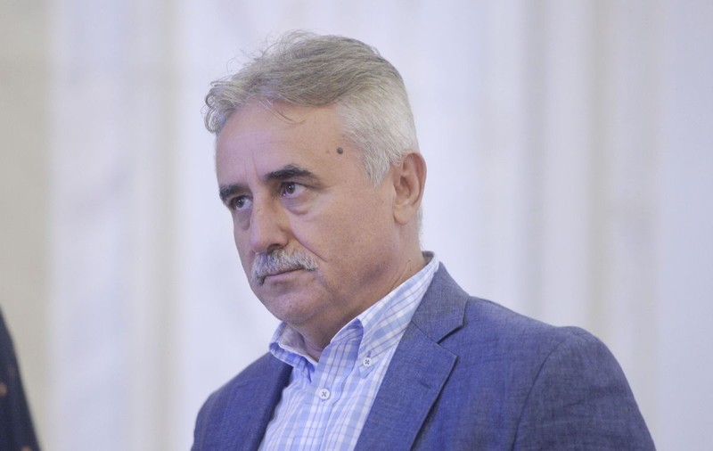Guvernul Dăncilă insistă cu nominalizarea lui Viorel Ştefan la Curtea Europeană de Conturi, o funcție cu un salariu brut de 22.000 de euro lunar, dar pentru care nu are experiență! Parlamentul European nu îl vrea