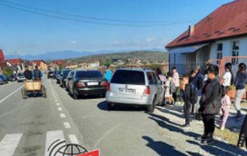 Un angajat ISU Maramureș a lovit o fetiță pe trecerea de pietoni, la Șomcuta Mare. Șoferul a ieșit pozitiv la DrugTest
