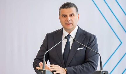 Înainte de a ajunge președinte al ASF, a fost ministru al Comunicațiilor și Societății Informaționale în Guvernul Dăncilă. Foto: Facebook/Alexandru Petrescu