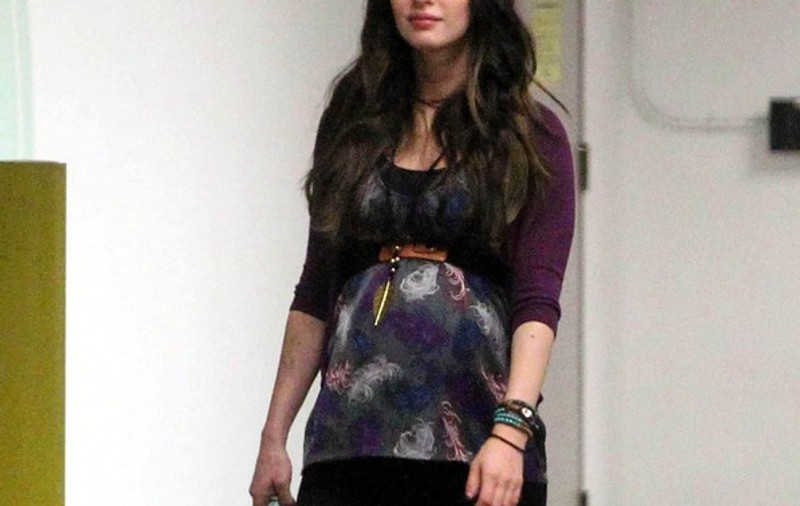 S-au dus formele de altădată! Megan Fox arată ca o balenuţă! | FOTO