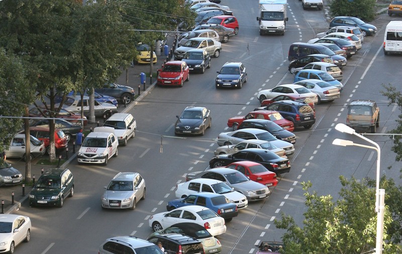 Numărul maşinilor din Capitală a crescut de 4 ori în ultimii 20 de ani