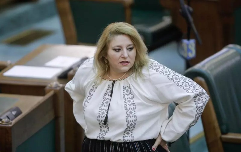 Șoșoacă și trei deputați s-au întâlnit cu ambasadorul Rusiei. Au propus „Pacea de la București”, ce le-a răspuns diplomatul