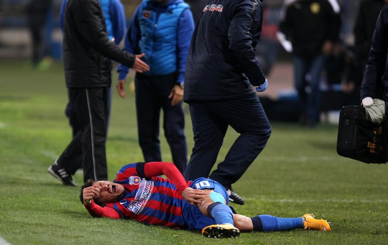 STEAUA / Cristi Tănase a izbucnit în lacrimi: ”Nea Piţi, ia-mă şi pe mine la Al Ittihad!”