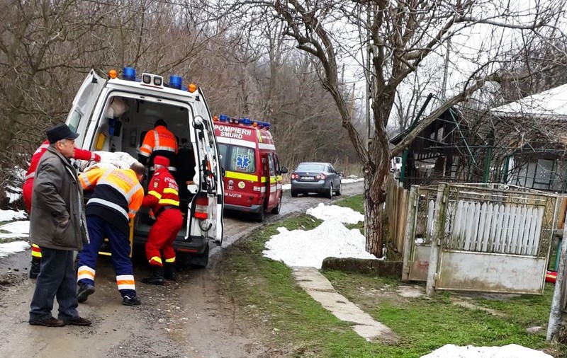 Un tată și fiul său au decedat după ce s-au intoxicat cu monoxid de carbon