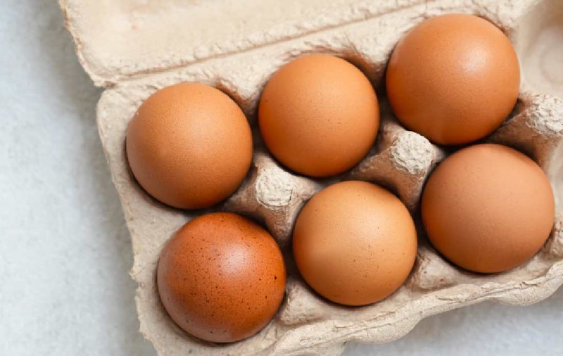 Loturi de ouă bio comercializate în supermarketurile Kaufland şi Mega Image, retrase de la vânzare din cauza unui risc de Salmonella Typhimurium