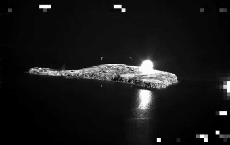 Război în Ucraina, ziua 128 | După ce s-au retras „din bunăvoință”, rușii atacă Insula Șerpilor cu bombe cu fosfor