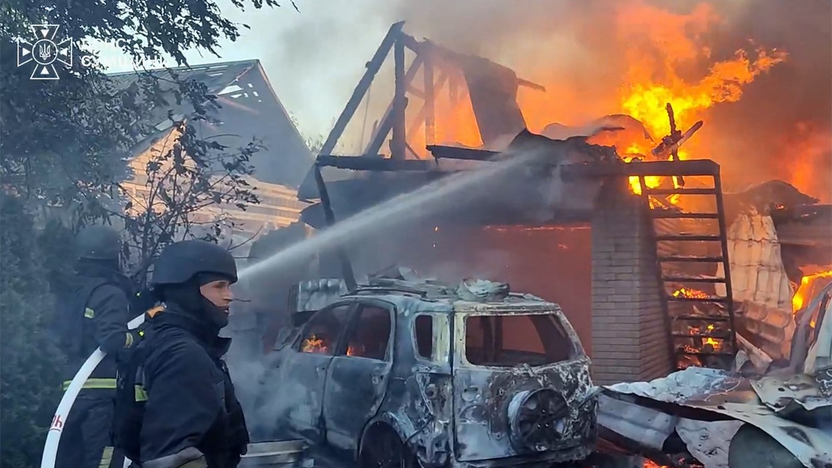 Case și mașini ucrainene bombardate de ruși Foto: Profimedia