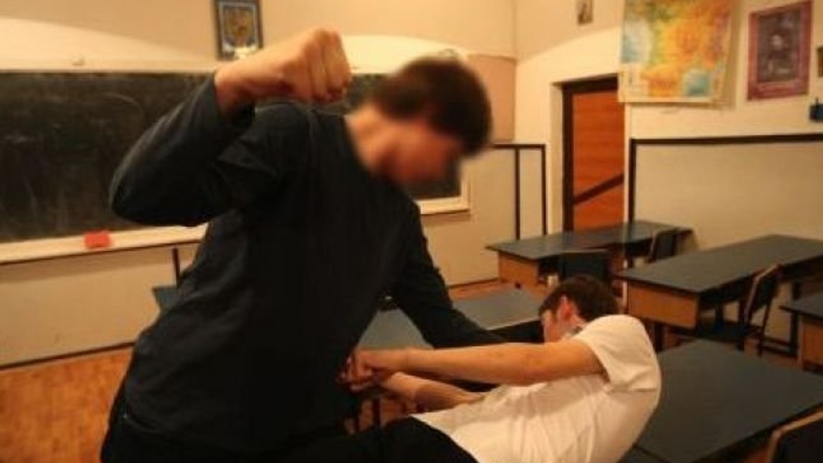Elev de liceu sportiv din Focșani, bătut crunt de un coleg rugbyst
