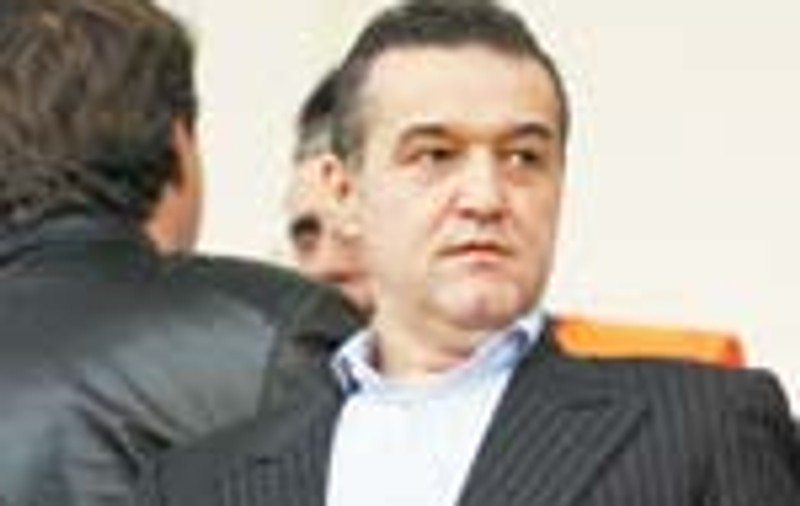 Becali, iar la muntele Athos