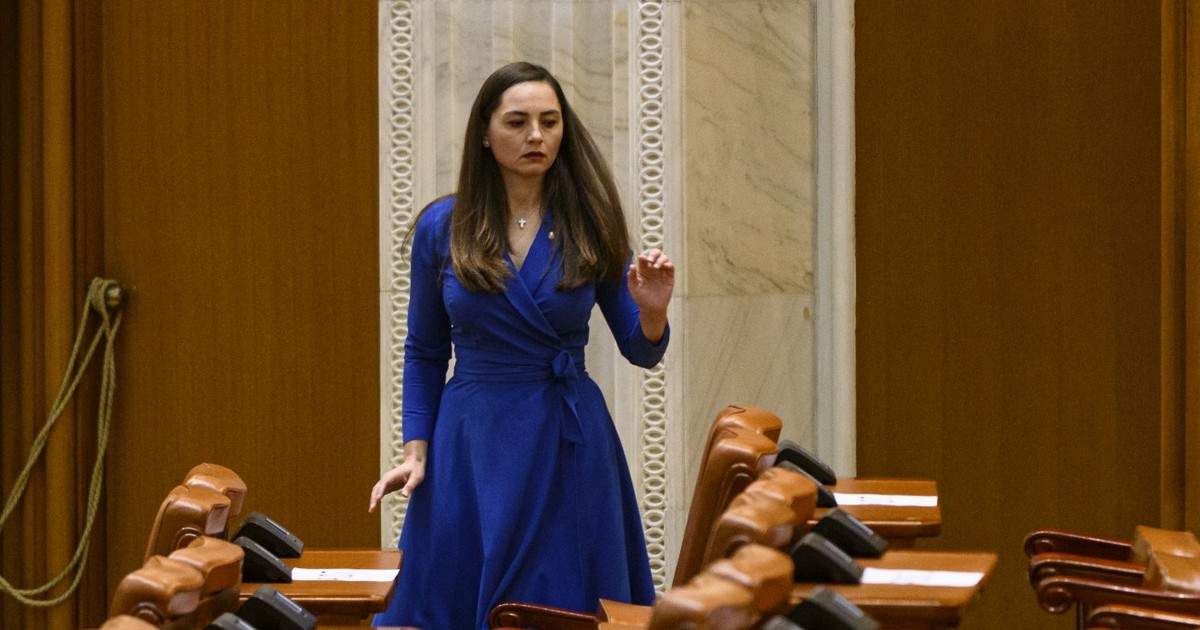 Dacă Anamaria Gavrilă mai pierde 5 deputați, rămâne și fără grup parlamentar la Camera Deputaților