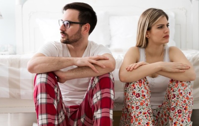 În China a crescut numărul divorțurilor imediat după ieșirea din carantină. În Italia, a crescut îngrijorarea cu privire la violența domestică