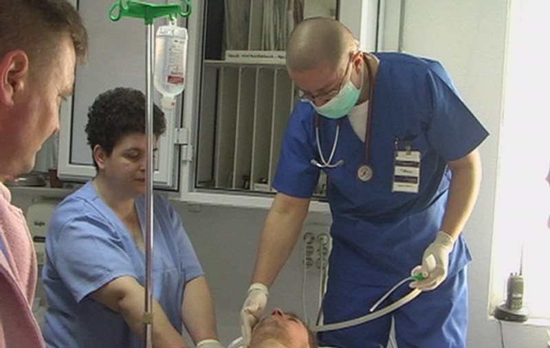 Șapte reguli pe care să le respecți la masa de Paște, ca să nu ajungi la spital