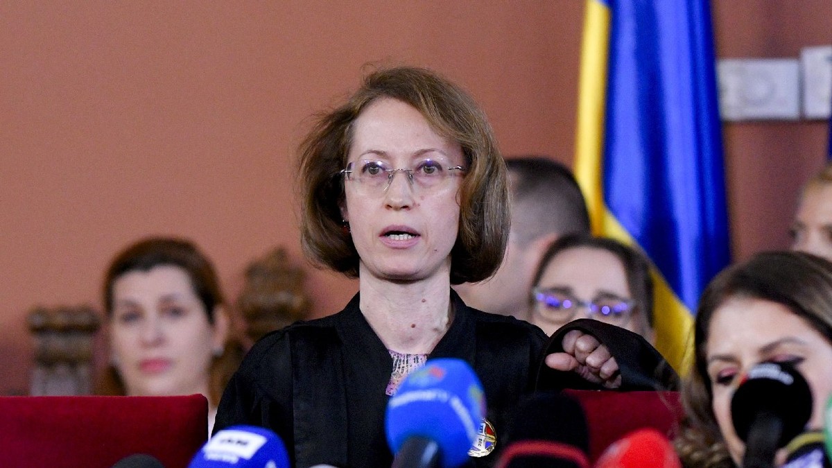 Raluca Morosanu, judecator la Sectia 1 Penala a CAB, participa la conferinta de presa organizata de Curtea de Apel Bucuresti (CAB), joi, 11 decembrie 2025.