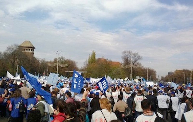 Profesorii cer salarii mai mari! Luni şi marţi vor protesta în faţa Guvernului!