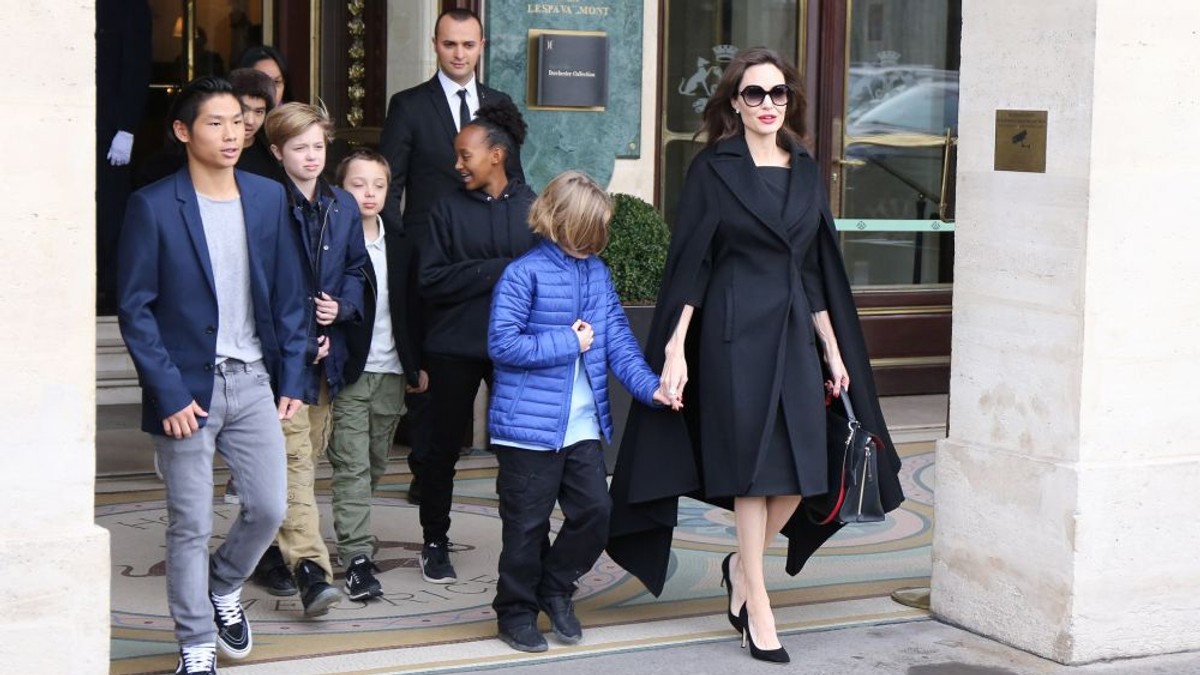 Angelia Jolie, Brad Pitt și copiii lor