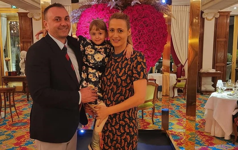 Camelia Potec și-a botezat în secret cea de-a doua fetiţă. Ținuta fostei sportive a atras atenția tuturor