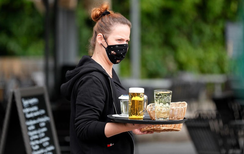 Focar de COVID-19 la un restaurant din nord-vestul Germaniei
