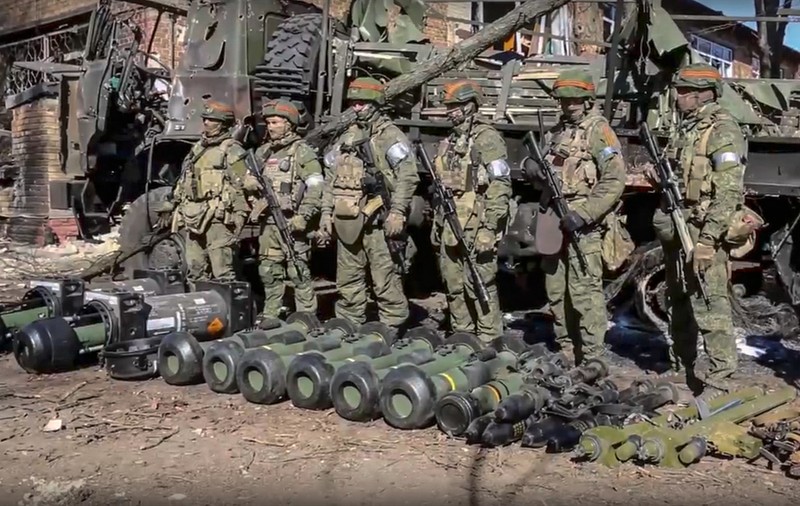 Colaborator ucrainean al Radio France, bătut cu ranga, legat de un pom 3 zile, aruncat într-un beci inundat și electrocutat de militarii ruși