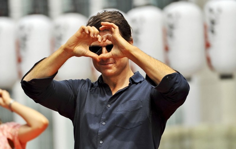 TOM CRUISE ”s-a LIPIT” de UNA dintre cele mai FRUMOASE FEMEI din LUME! E FOSTA NEVASTĂ a unui ACTOR CELEBRU!