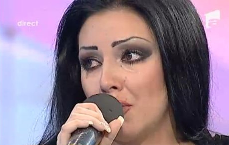 Manechina Andreea Podărescu, în lacrimi: "Din cauza tatei am ajuns să fac videochat!"