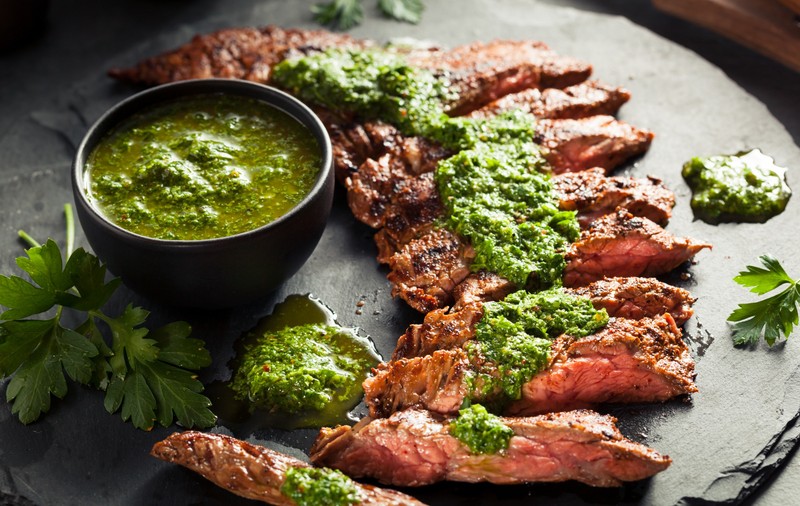 Ce este sosul Chimichurri și cum se prepară. Rețetă de sos Chimichurri
