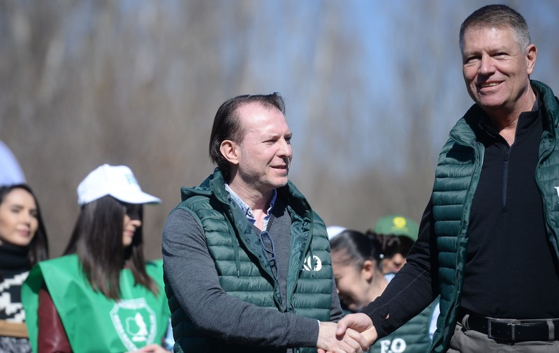 Klaus Iohannis, despre negocierile dintre partide: „Dacă este Orban, îl accept, dacă este Cîțu, îl accept”. USR-PLUS anunță clar că nu îl vrea premier pe Orban