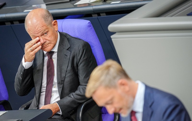 Germania este nevoită să-și reducă cheltuielile pentru a combate deficitul. Economia germană urmează să scadă