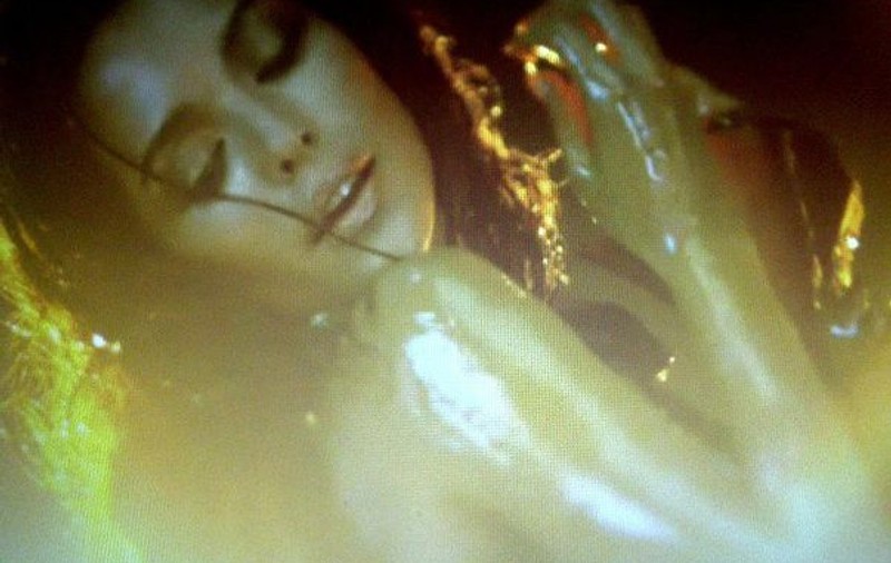 Video | Vezi teaserul noului videoclip al Celiei - "Is it love"