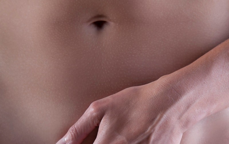 COSMETICĂ PENTRU ZONA INTIMĂ! Află dacă e sănătos să apelezi la epilatul brazilian sau la piercing